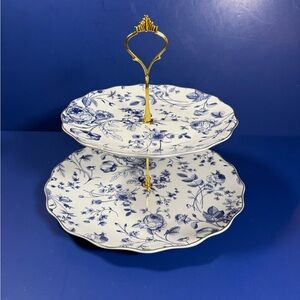Godinger 2-Tier Porcelain Dessert /Serving Stand – Blue Floral – 8.25” & 10.5”